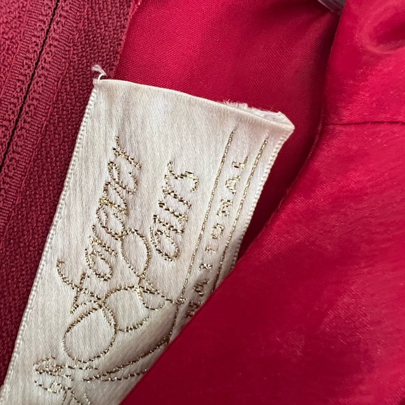 Beautiful Burgundy Organza dress tan organza ties Fully lined with slip Size 8 - Picture 2 of 2